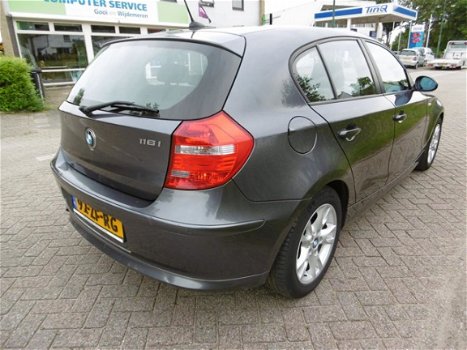 BMW 1-serie - 116i Business Line 5 deurs Airco PDC Onderhoudshistorie 2e eig - 1