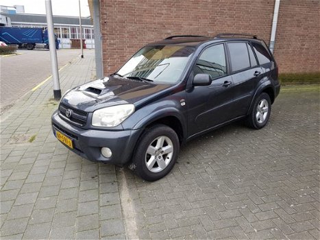 Toyota RAV4 - 1