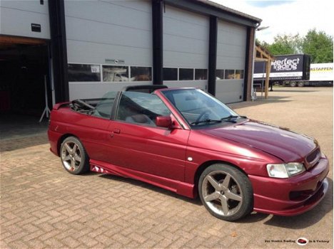 Ford Escort Cabrio - 1