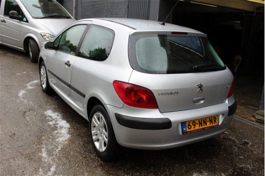 Peugeot 307 - 1.4-16V XR Elekt ramen, Audio installatie, APK tot 14-05-2020 - 1