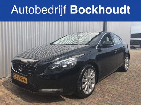 Volvo V40 - 1.6 T4 Momentum Panodak | Navi | Camera 180 Pk € 1.000, - Slooppr - 1