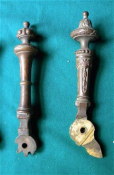 Antieke spanjolet knoppen en beugels ca 1880. - 5