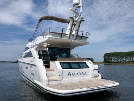 Fairline Squadron 65 - 3