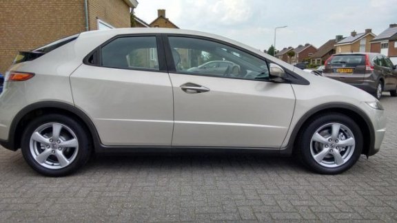 Honda Civic - 5DR 1.4I SPORT WNG KMS 1E EIG. ZUINIG RUIM - 1