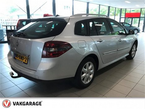 Renault Laguna Estate - 2.0 16V Dynamique Navi - 1