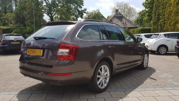 Skoda Octavia Combi - 2.0 TDI Greentech Ambition - 1