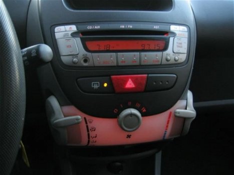Toyota Aygo - 1.0-12V (bj 2008) MET NIEUWE APK - 1