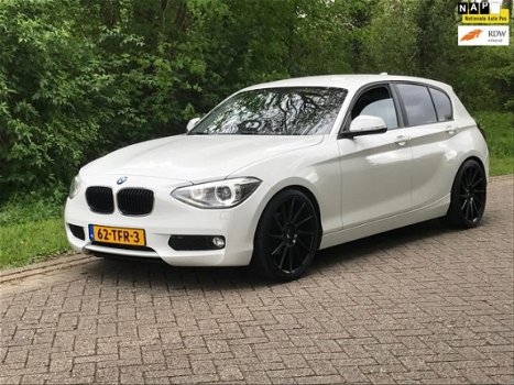 BMW 1-serie - 116d Business+ (bj 2012) 19'Inch / Vol opties - 1