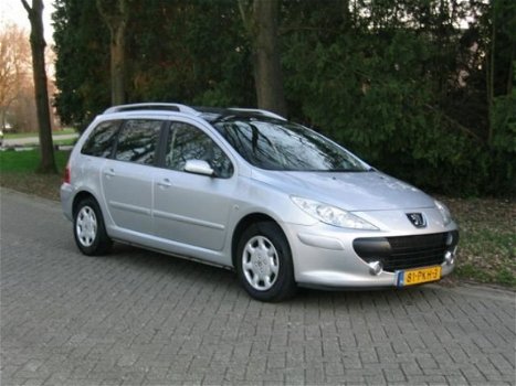 Peugeot 307 SW - 1.6-16V (bj 2006) CLIMATE / PANO - 1