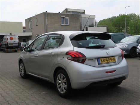 Peugeot 208 - 1.2 PureTech Active Airco, Alarm, Cruise control, Multimedia-voorbereiding, geen aflev - 1