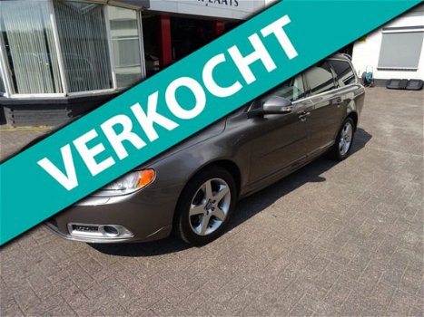 Volvo V70 - 2.5T Summum , Family line , Schuif/kanteldak , Xenon, 230PK - 1