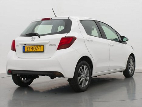 Toyota Yaris - 1.3 VVT-i Trend | Navigatie | Camera | Velgen - 1