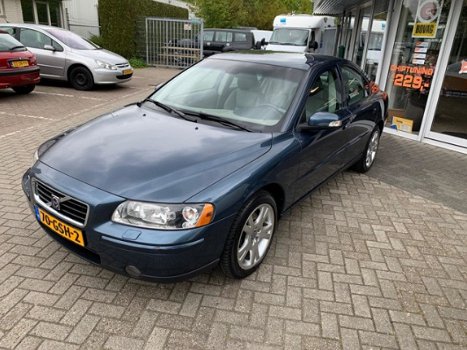 Volvo S60 - 2.5T Drivers Edition | 210 PK | Originele Nederlandse Auto| Auto Airco | Navigatie | PDC - 1