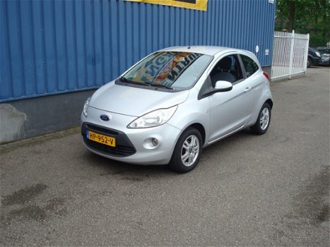 Ford Ka - 1.2 Trend Airco, 4 nieuwe banden - 1