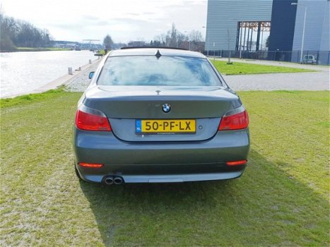 BMW 5-serie - 530d Executive Km NAP aantoonbaar betrouwbaar auto airco cv op afs elekramen - 1