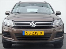 Volkswagen Tiguan - 1.4 TSI Comfort&Design Trekhaak , Navi , Dealer Onderhouden , 1.600 kg trekgewic