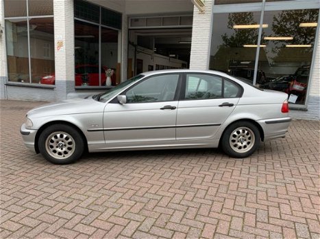 BMW 3-serie - 318i Executive - 1