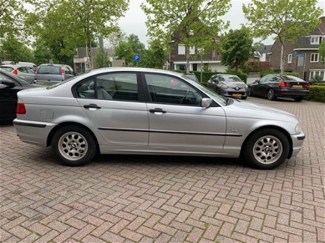 BMW 3-serie - 318i Executive - 1