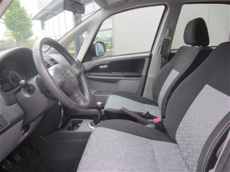 Suzuki SX4 - 1.6 Executive Clima, NAVI, Trekhaak, dealer onderhouden - 1