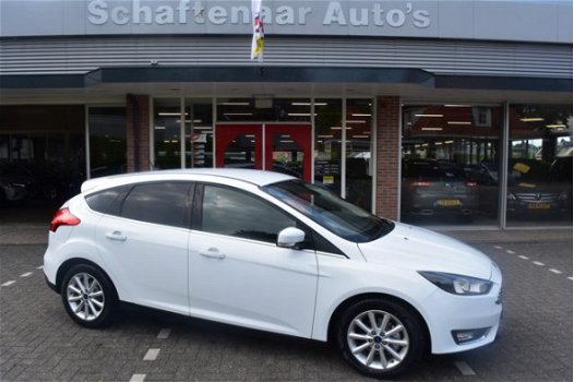 Ford Focus - 1.0 Titanium /navigatie/cruise - 1