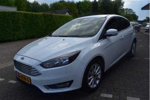 Ford Focus - 1.0 Titanium /navigatie/cruise - 1