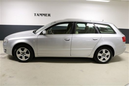 Audi A4 - 1.6 ADVANCE - 1