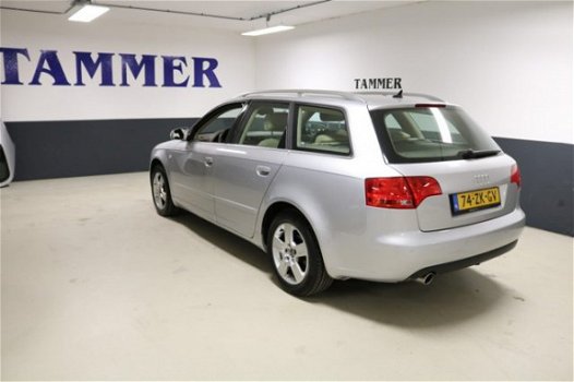 Audi A4 - 1.6 ADVANCE - 1