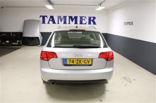 Audi A4 - 1.6 ADVANCE - 1