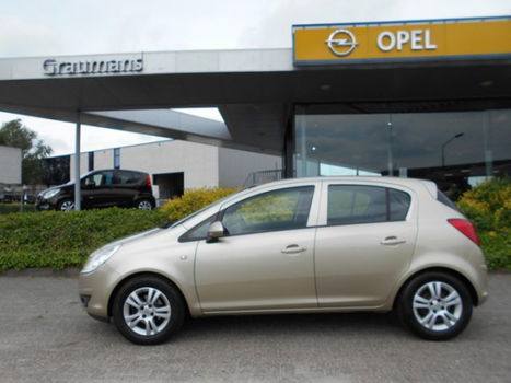 Opel Corsa - 1.2-16V ENJOY /AIRCO/ LMV/ 6 MAANDEN BOVAG GARANTIE - 1