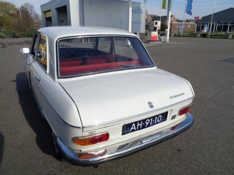 Peugeot 204 - 1