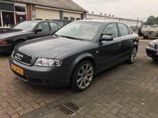 Audi A4 - 2.4 EXCLUSIVE AUTOMAAT-LEDER-BOM VOL AUTOMAAT DEFECT