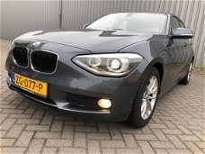 BMW 1-serie - 118D Sport Line AUTO, LED, NAVI, ECC