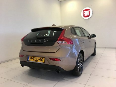 Volvo V40 - 1.6 T3 Momentum Nav/Cruise/Climate €1.000, - Slooppremie - 1