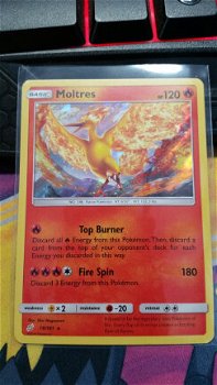 Moltres 19/181 Holo Team up - 1