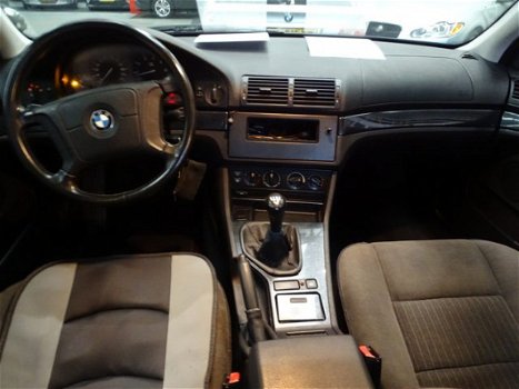 BMW 5-serie - 520i Trekhaak - 1