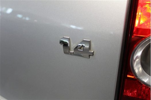 Volkswagen Fox - 1.4 Trendline LM-velgen, Mistlampen, airco, electric pakket, radio CD, Schuif-/kant - 1
