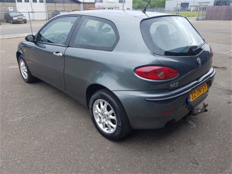 Alfa Romeo 147 - 1.9 JTD Distinctive Airco NW APK - 1