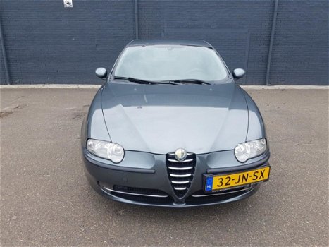 Alfa Romeo 147 - 1.9 JTD Distinctive Airco NW APK - 1