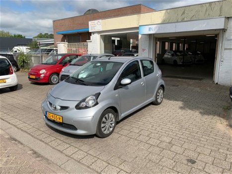 Toyota Aygo - 1.0-12V - 1