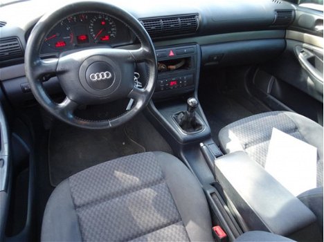 Audi A4 Avant - 1.8 5V Advance *apk:06-2020* AIRCO - 1