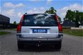 Volvo V70 - 2.4 Comfort Line Youngtimer Automaat, Stoelvw, Climate, Cruise, Trekhaak - 1 - Thumbnail