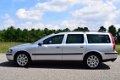 Volvo V70 - 2.4 Comfort Line Youngtimer Automaat, Stoelvw, Climate, Cruise, Trekhaak - 1 - Thumbnail