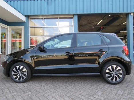 Volkswagen Polo - 1.0 Tsi BlueMotion / Navi / Cruise / Incl 6 maand BOVAG garantie , - 1