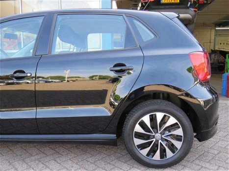 Volkswagen Polo - 1.0 Tsi BlueMotion / Navi / Cruise / Incl 6 maand BOVAG garantie , - 1