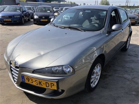 Alfa Romeo 147 - 1.6 16v - 1