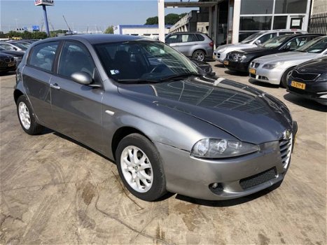 Alfa Romeo 147 - 1.6 16v - 1