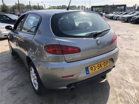 Alfa Romeo 147 - 1.6 16v - 1