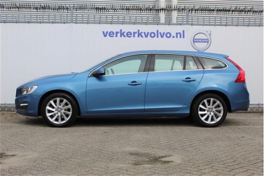 Volvo V60 - D2 Momentum - 1