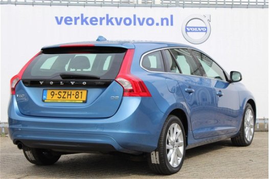Volvo V60 - D2 Momentum - 1