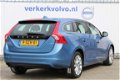 Volvo V60 - D2 Momentum - 1 - Thumbnail